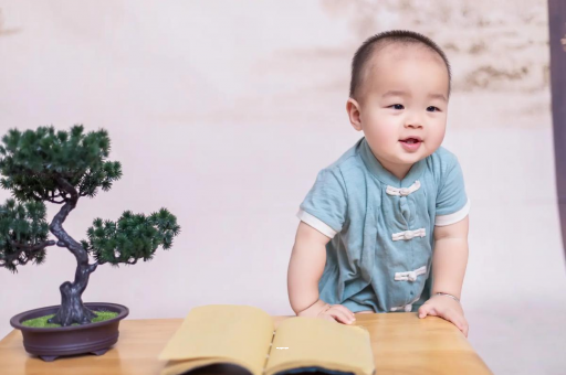 莱阳宝宝爱吐奶是什么原因